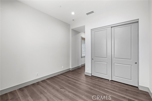 53 Thrasher, Irvine CA: https://media.crmls.org/medias/72b961d7-8d7c-43f8-ba7e-19368e9d8298.jpg