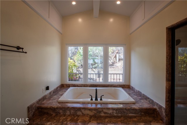 3355 Palo Vista Drive, Rancho Palos Verdes CA: https://media.crmls.org/medias/72ba14af-b716-4ec7-a4ad-9d17b408ad52.jpg