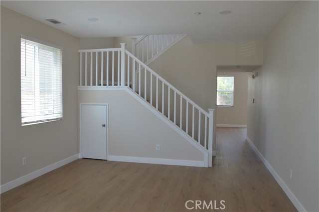 Detail Gallery Image 2 of 33 For 7004 Newport Ave, Fontana,  CA 92336 - 4 Beds | 2/1 Baths