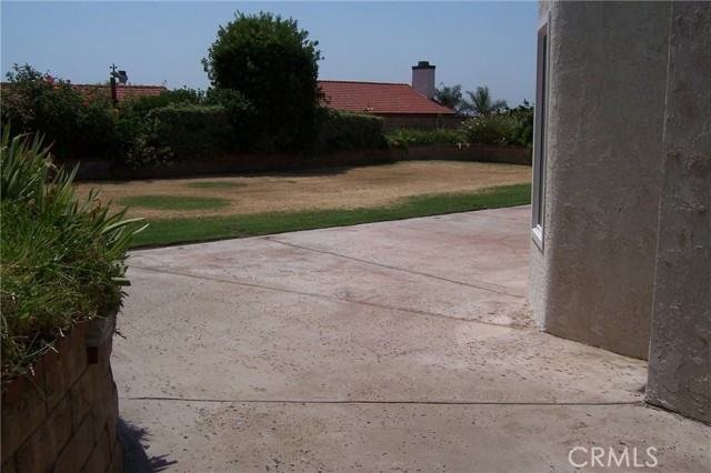 Detail Gallery Image 10 of 12 For 6385 N Azalea Ave, San Bernardino,  CA 92407 - 4 Beds | 3 Baths