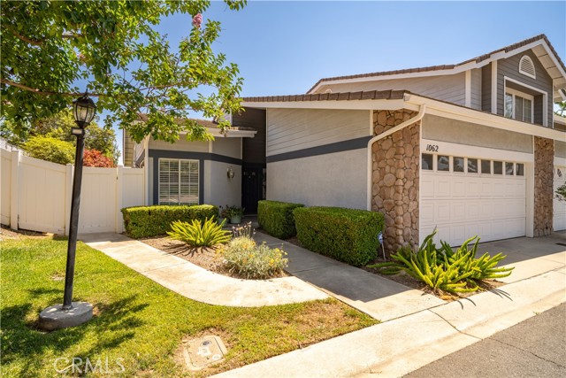 1062 Brookfield Place, Glendora CA: https://media.crmls.org/medias/72bbb9ff-20b5-44a0-a041-0654b88a1555.jpg