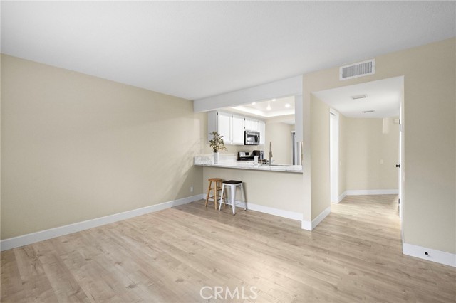 Detail Gallery Image 19 of 39 For 6 Fieldflower, Irvine,  CA 92614 - 3 Beds | 2/1 Baths