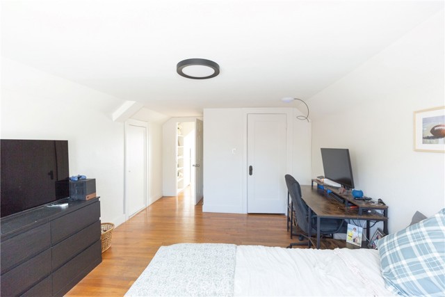 715 E McFadden, Santa Ana CA: https://media.crmls.org/medias/72bd0b61-2410-447f-ae90-63599d3c6e39.jpg