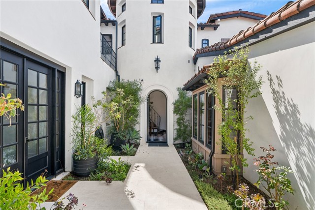 Detail Gallery Image 68 of 74 For 25 Golden Eagle, Irvine,  CA 92603 - 6 Beds | 6/1 Baths