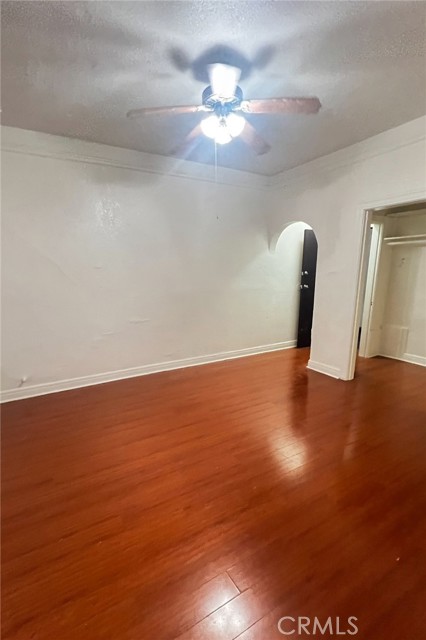 Detail Gallery Image 5 of 8 For 1421 S Valencia St, Los Angeles,  CA 90015 - 0 Beds | 1 Baths