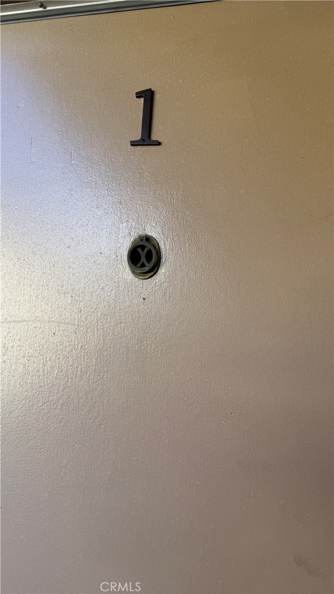 https://media.crmls.org/medias/72bfc80a-c348-4e2a-abdd-60ab9c2aee0e.jpg?preset=X-Large