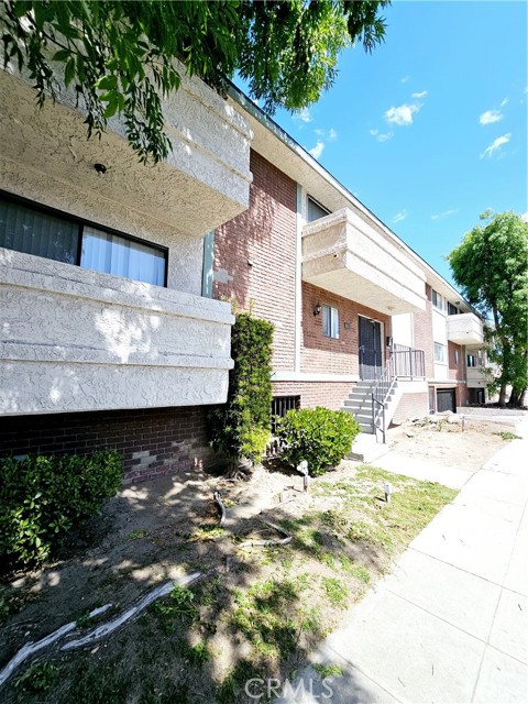 Image 8 of 9 For 380 Alameda Avenue