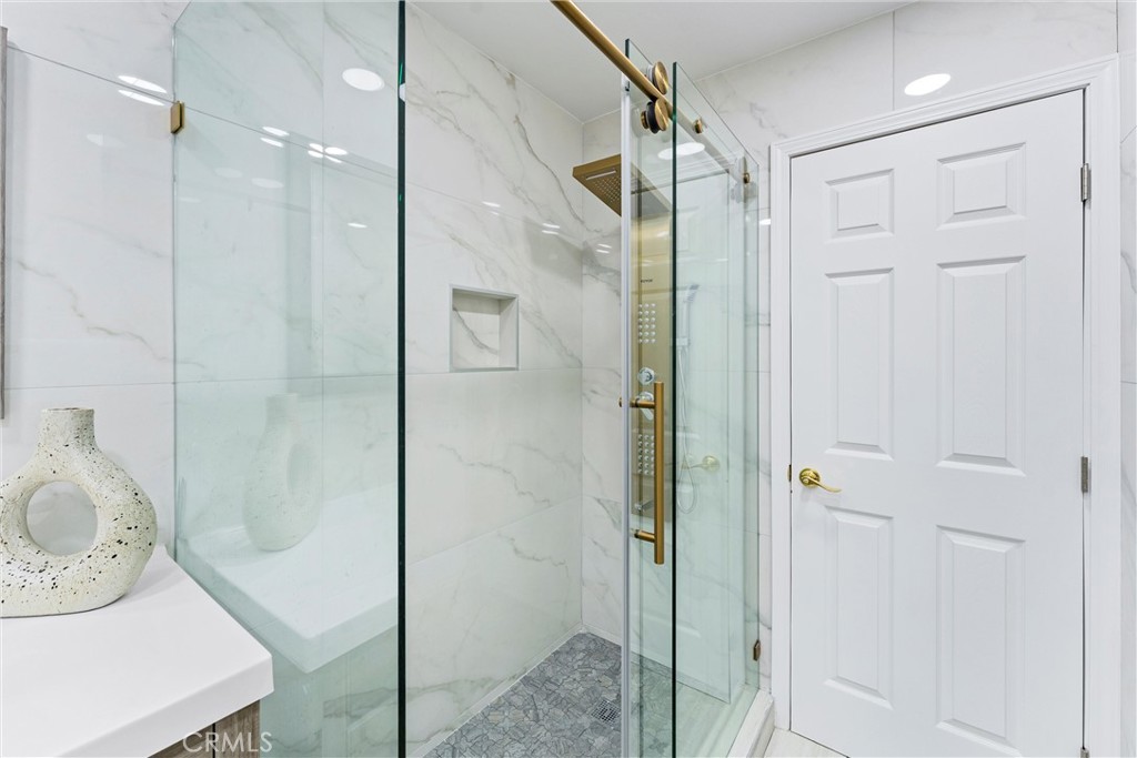 72c200fd F20f 4f55 8a78 Ceee186ce083