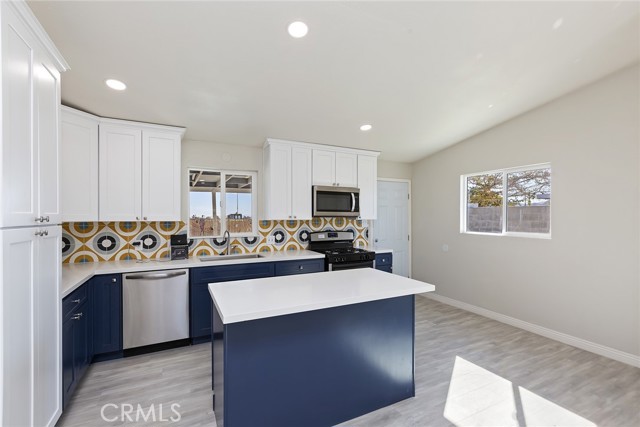 Detail Gallery Image 15 of 27 For 5951 Rose Ellen Ave, Twentynine Palms,  CA 92277 - 3 Beds | 2 Baths