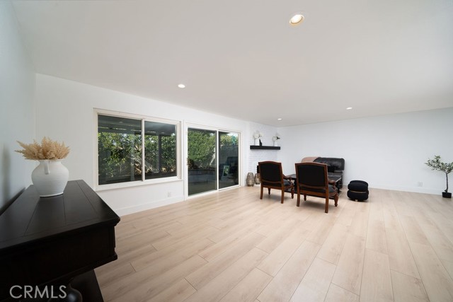 Detail Gallery Image 7 of 28 For 309 Juniper Ave, Santa Ana,  CA 92707 - 4 Beds | 2/1 Baths