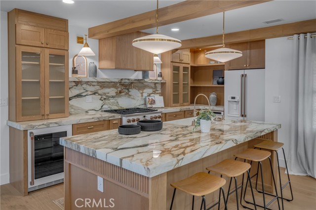 6129 W 83rd Place, Los Angeles CA: https://media.crmls.org/medias/72c2d4ef-d26f-42a0-8bd2-186415222db9.jpg