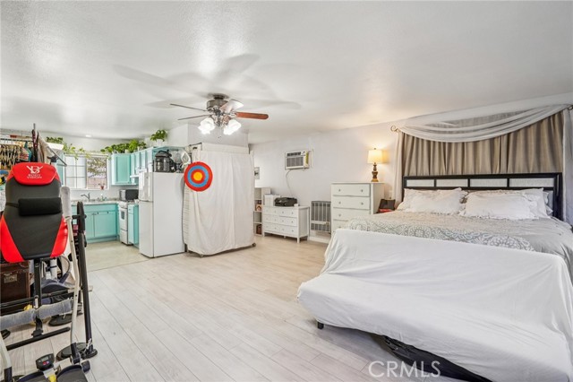 5810 Denny Avenue, North Hollywood CA: https://media.crmls.org/medias/72c2fbfa-c7a1-4868-ba89-68671b6184b7.jpg