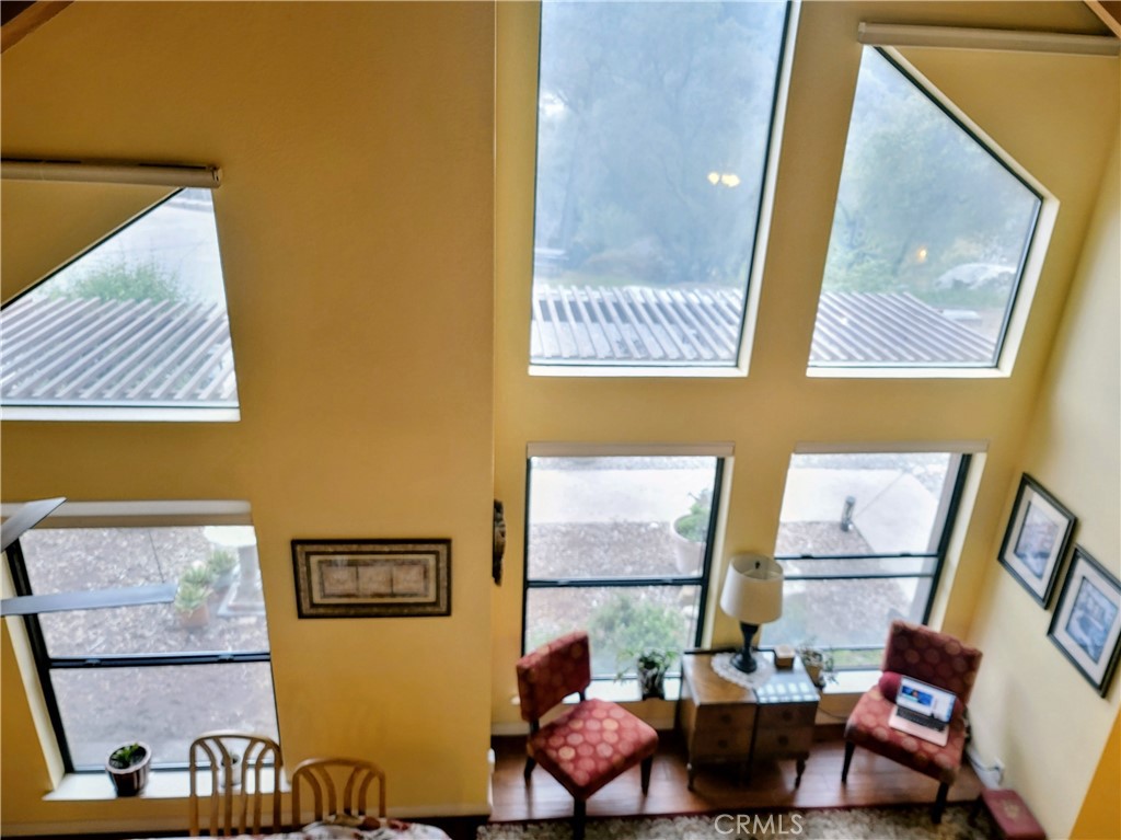 https://media.crmls.org/medias/72c30088-f99a-4e11-be62-ceec331cd3df.jpg?preset=X-Large