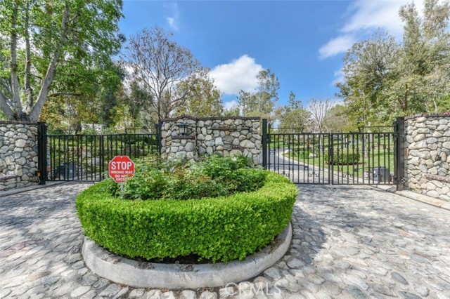 72c30db9 4cfc 4c7e 8710 B1b2daf4d294