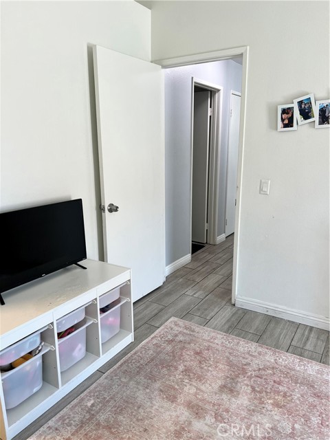 Image 16 of 18 For 25291 Maxy Drive