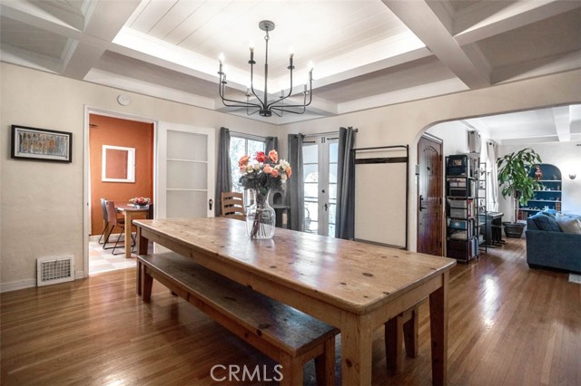 989 Coronado Drive, Glendale CA: https://media.crmls.org/medias/72c3b5ca-62df-47c8-aea6-957ab90d48f8.jpg