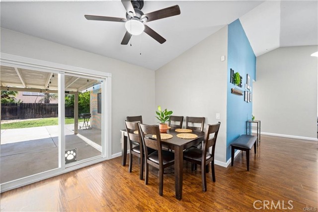29844 Avenida De Cortez, Menifee CA: https://media.crmls.org/medias/72c427c8-beb7-4318-9bde-38f40387f8ce.jpg