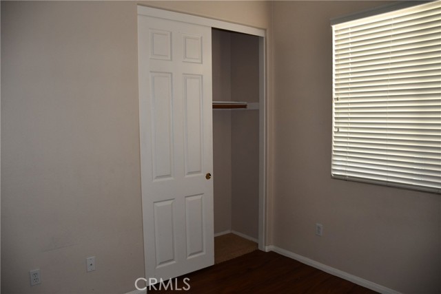  bedroom closet