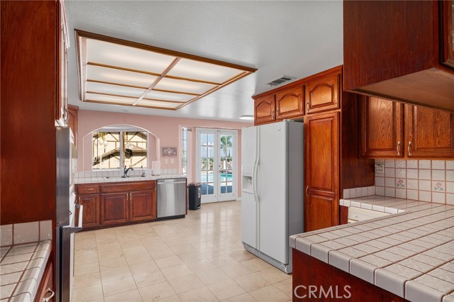 Detail Gallery Image 14 of 52 For 1677 Laurelwood Ave, Colton,  CA 92324 - 3 Beds | 2/1 Baths