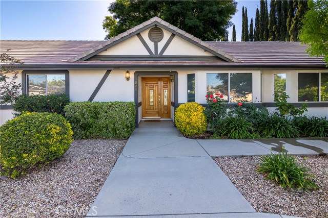 274 N Hemet Street, Hemet CA: https://media.crmls.org/medias/72c52083-6e39-4f0b-ac3b-936de3639873.jpg