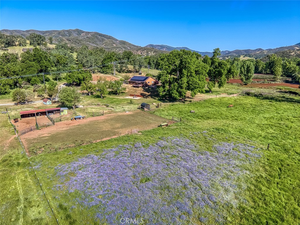 https://media.crmls.org/medias/72c55aef-ed47-4239-a61d-85bd1388d73b.jpg?preset=X-Large