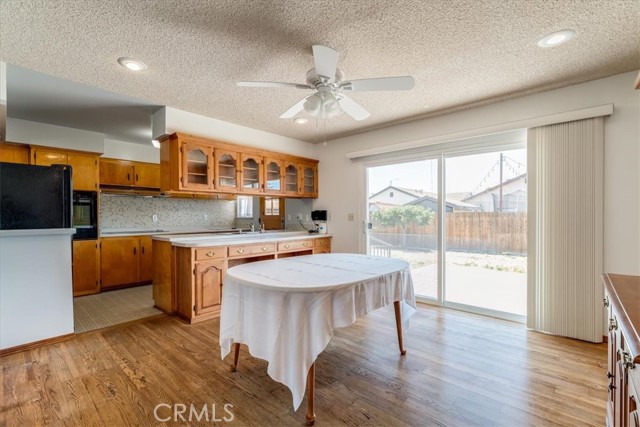 516 E Creston Street, Santa Maria CA: https://media.crmls.org/medias/72c5bd93-bd0c-49ab-bb2c-90d638bc6c7d.jpg