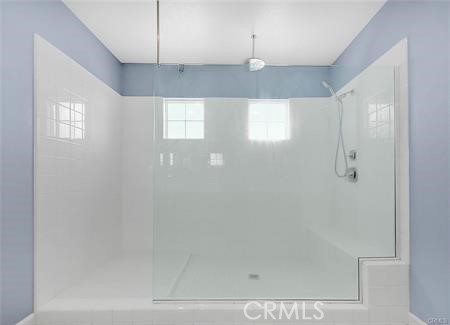 https://media.crmls.org/medias/72c5cd5c-e4e3-47ef-91f5-cf11256dfe4d.jpg?preset=X-Large