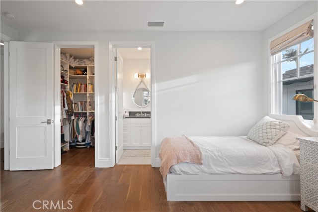 868 27th Street, Manhattan Beach, California 90266, 5 Bedrooms Bedrooms, ,6 BathroomsBathrooms,Residential,Sold,27th,SB21254472