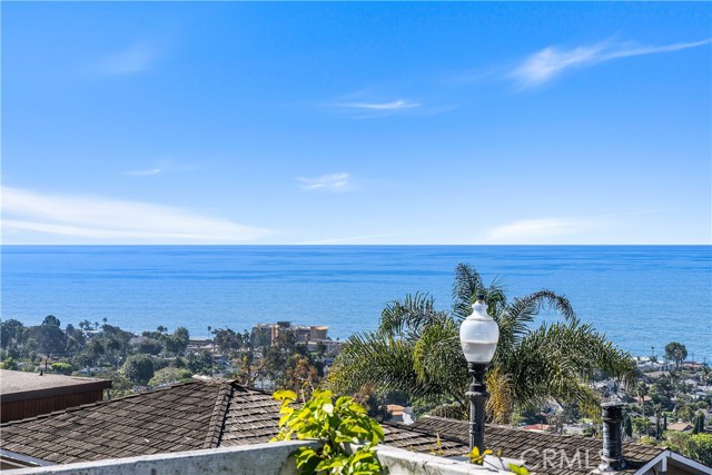 Detail Gallery Image 9 of 23 For 966 Coast View Dr, Laguna Beach,  CA 92651 - 3 Beds | 2 Baths