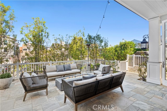 Detail Gallery Image 2 of 31 For 718 Poinsettia, Corona Del Mar,  CA 92625 - 3 Beds | 3/1 Baths