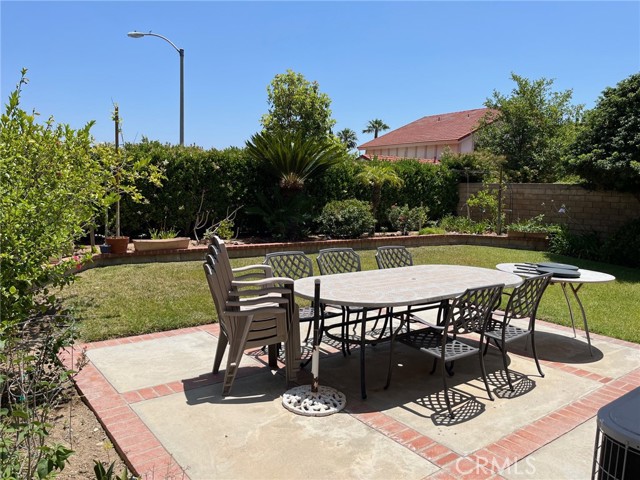 12170 Crystal Ridge Way, Porter Ranch CA: https://media.crmls.org/medias/72c77760-477f-4b85-970c-96fdb0ce0b3b.jpg