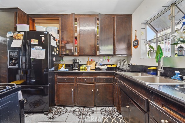 Detail Gallery Image 13 of 50 For 14276 Aztec St, Sylmar,  CA 91342 - 5 Beds | 4 Baths