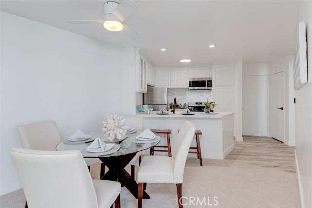 660 The Village, Redondo Beach, California 90277, 1 Bedroom Bedrooms, ,1 BathroomBathrooms,Residential,Sold,The Village,SB22233785