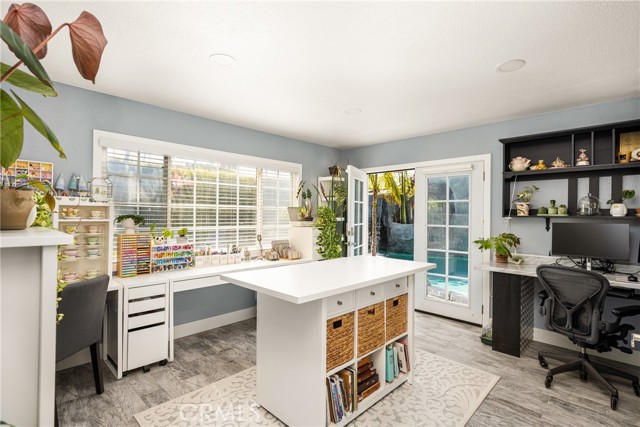 Detail Gallery Image 12 of 36 For 20402 Seven Seas Ln, Huntington Beach,  CA 92646 - 4 Beds | 3/1 Baths