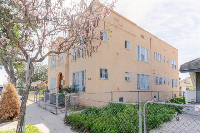 Detail Gallery Image 2 of 41 For 2446 Cincinnati St, Los Angeles,  CA 90033 - 6 Beds | 2 Baths