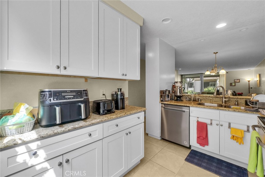 72c85b46 B71c 42d3 Ba93 D1a1b0ff2229