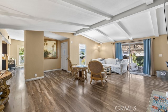 1550 Rimpau Avenue, Corona CA: https://media.crmls.org/medias/72c91004-65ee-41a6-a02d-87811a0e95f4.jpg