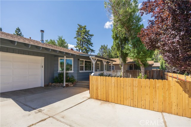 Detail Gallery Image 1 of 1 For 1013 Sierra Ave, Big Bear City,  CA 92314 - 4 Beds | 2 Baths