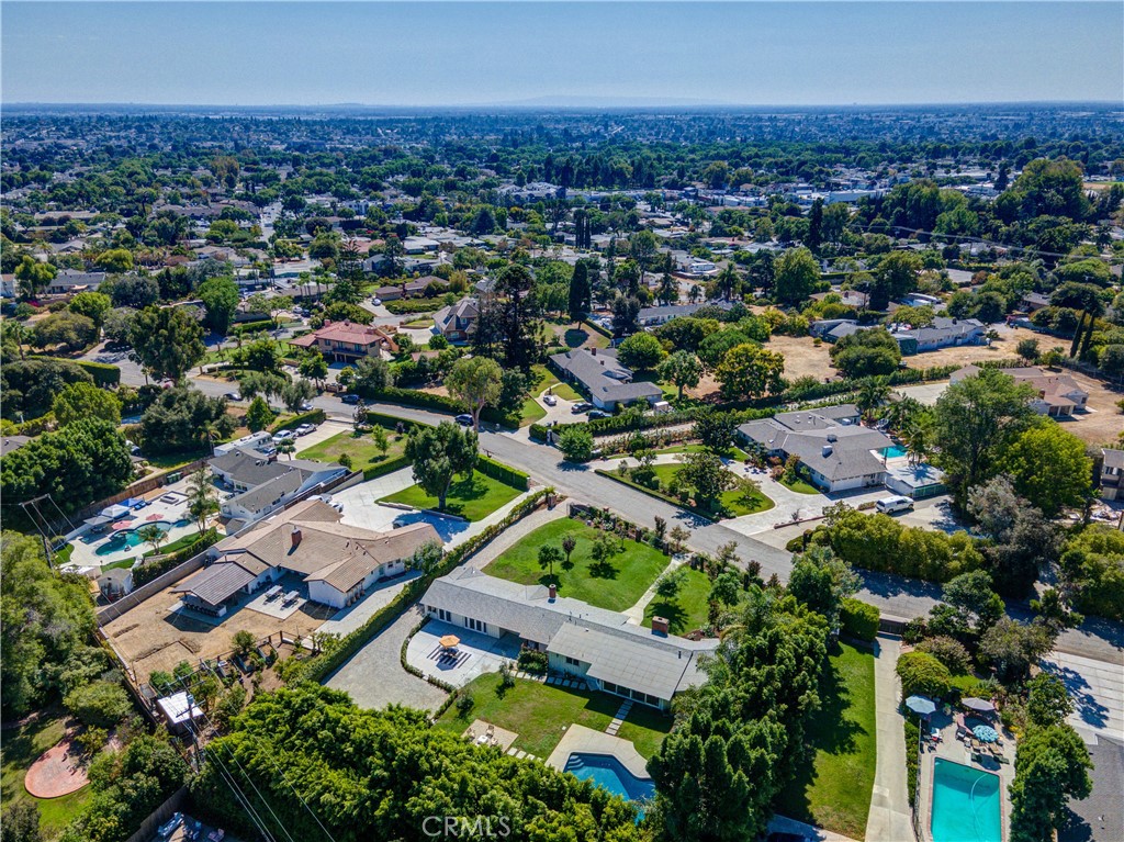 https://media.crmls.org/medias/72c9464a-0086-4e2c-9023-edf6744f03e6.jpg?preset=X-Large