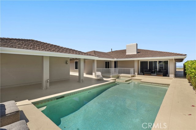 Detail Gallery Image 3 of 34 For 31 Carmel Bay Dr, Corona Del Mar,  CA 92625 - 4 Beds | 2/1 Baths