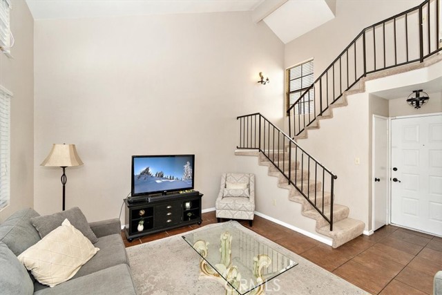 Detail Gallery Image 6 of 28 For 8556 Baldy Vista Dr, Rancho Cucamonga,  CA 91730 - 3 Beds | 2/1 Baths