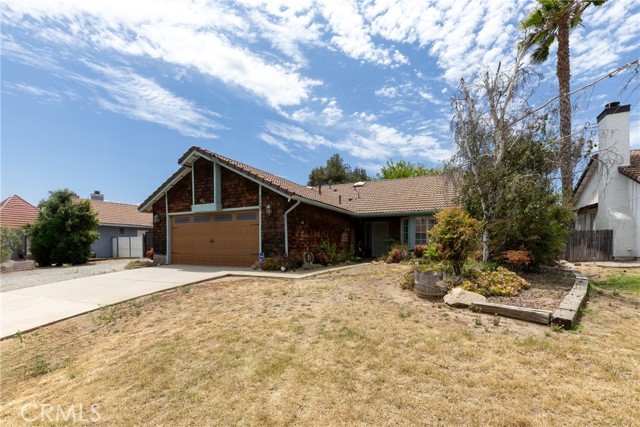 Detail Gallery Image 1 of 21 For 22445 Kinross Ln, Moreno Valley,  CA 92557 - 3 Beds | 2 Baths