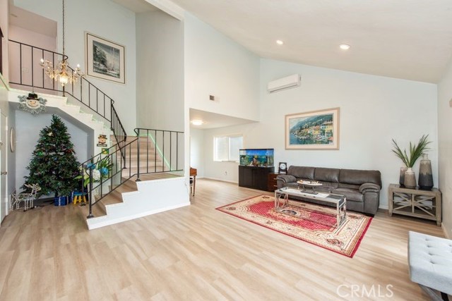 Detail Gallery Image 10 of 37 For 15523 Lancelot Ave, Norwalk,  CA 90650 - 6 Beds | 4 Baths