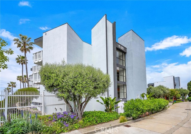 630 The Village, Redondo Beach, California 90277, 1 Bedroom Bedrooms, ,1 BathroomBathrooms,Residential,For Sale,The Village,SB24081153