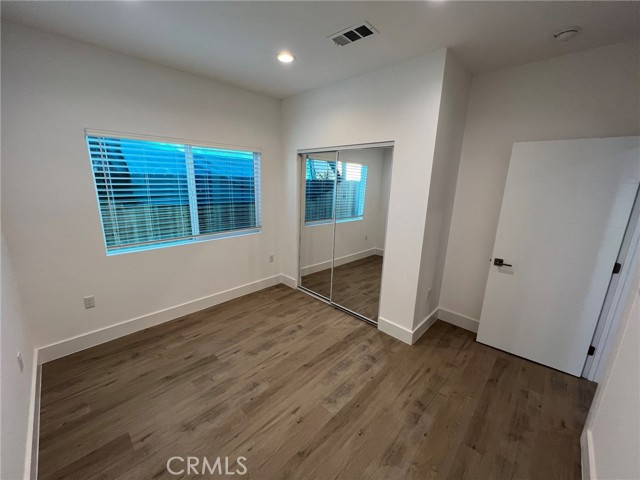 Detail Gallery Image 20 of 35 For 22050 Hart St, Canoga Park,  CA 91303 - 3 Beds | 3 Baths