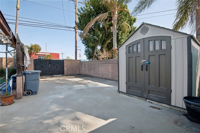 Image 35 of 52 For 12268 Samoline Avenue