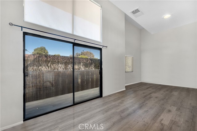 Detail Gallery Image 12 of 31 For 18445 Hatteras #403,  Tarzana,  CA 91356 - 2 Beds | 2 Baths