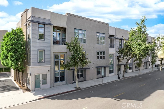 Detail Gallery Image 2 of 47 For 210 N Spurgeon St, Santa Ana,  CA 92701 - 1 Beds | 1/1 Baths