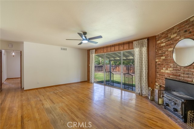 Detail Gallery Image 8 of 29 For 3242 Laura Ave, Merced,  CA 95340 - 3 Beds | 1/1 Baths