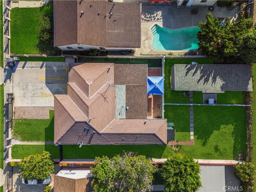 https://media.crmls.org/medias/72cffe50-361e-4ed3-8024-77a50b5d6c40.jpg?preset=X-Large
